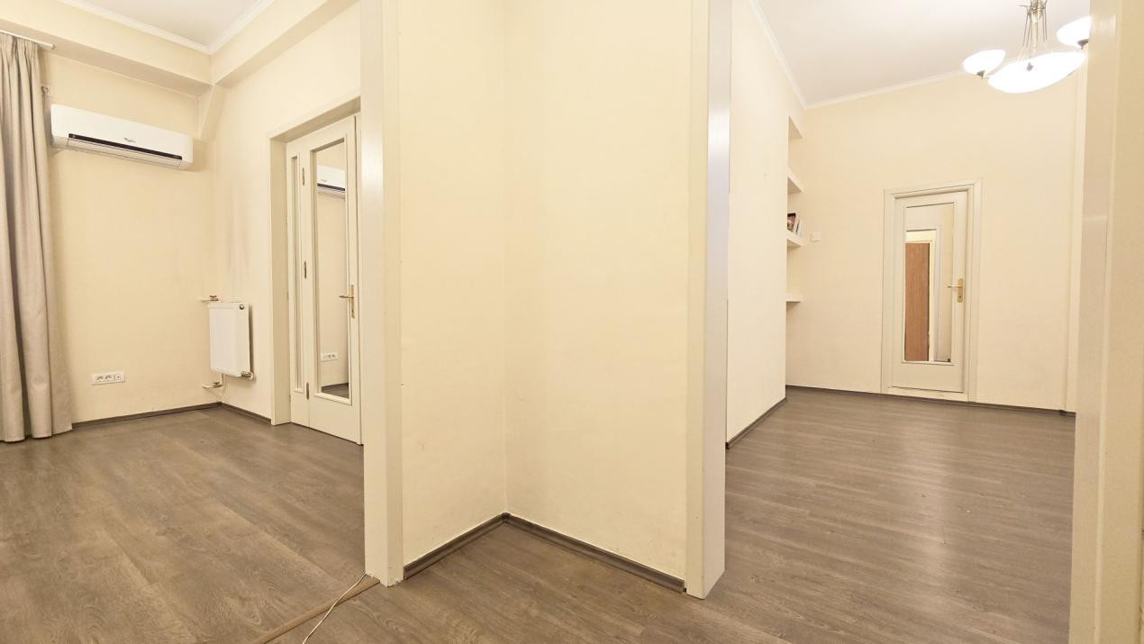 Apartament 3 camere ultracentral – Piața Unirii, vis-à-vis de Magazinul Unirea |