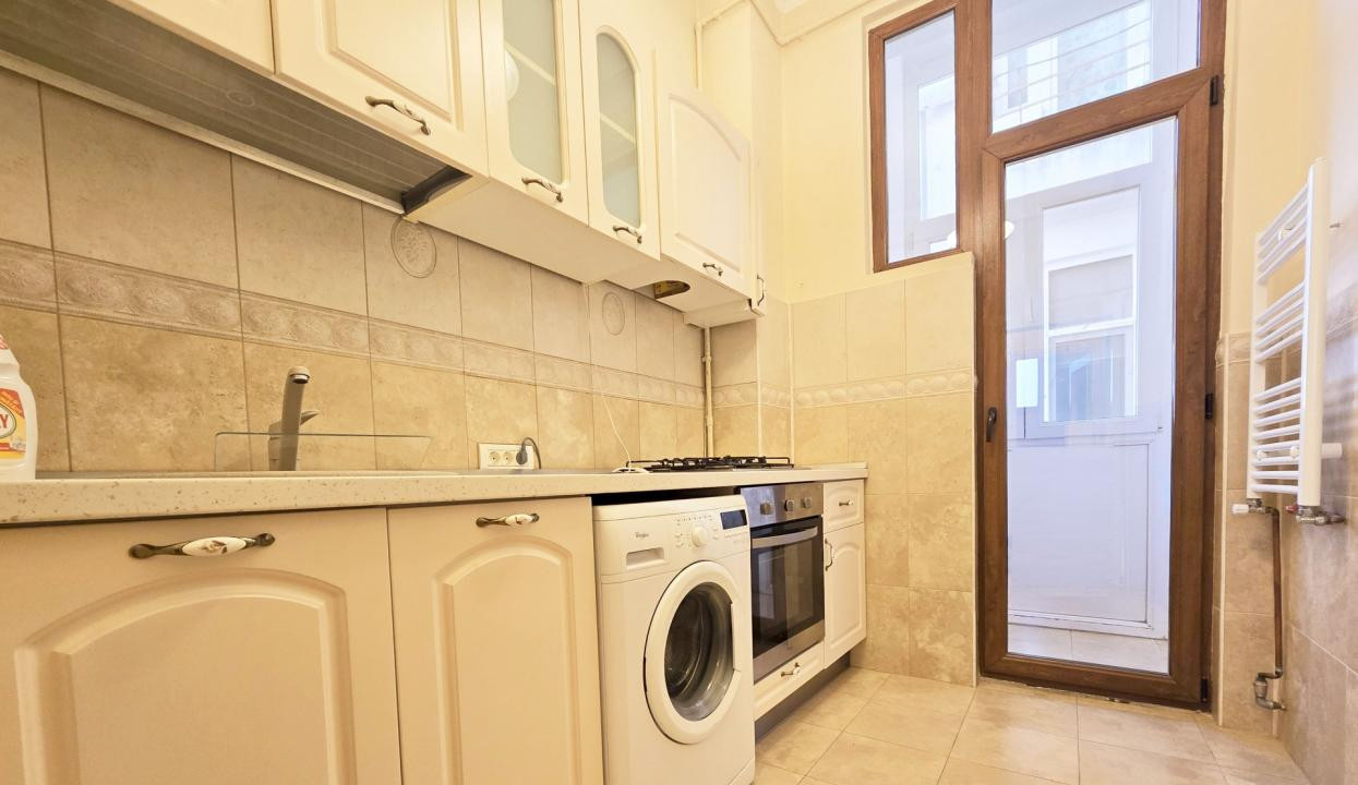 Apartament 3 camere ultracentral – Piața Unirii, vis-à-vis de Magazinul Unirea |