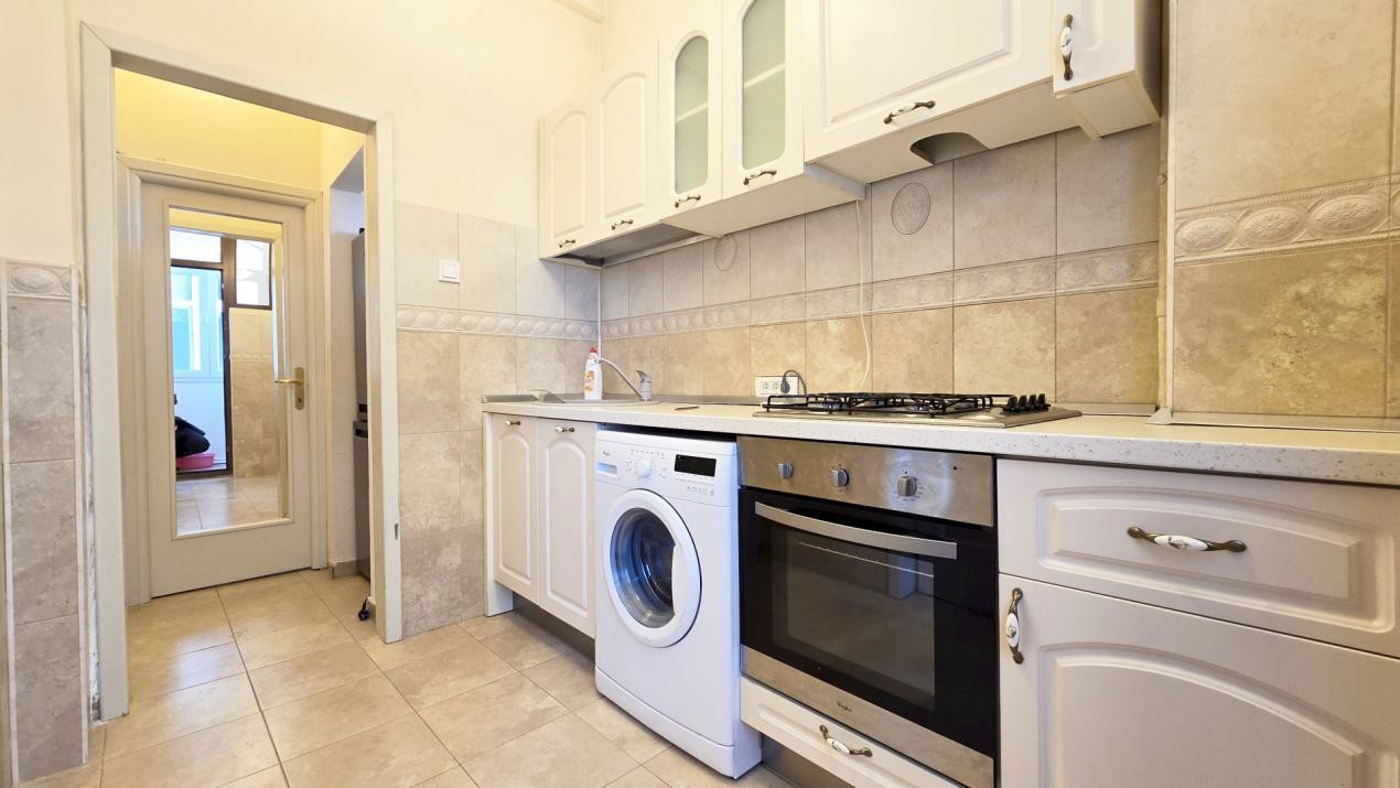 Apartament 3 camere ultracentral – Piața Unirii, vis-à-vis de Magazinul Unirea |