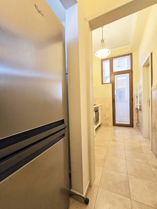 Apartament 3 camere ultracentral – Piața Unirii, vis-à-vis de Magazinul Unirea |