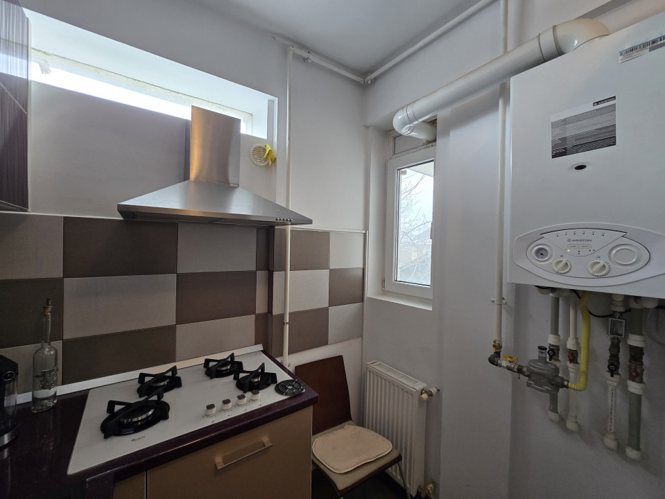 Apartament cu 2 camere | Spatios | Etaj 1 | Centrala