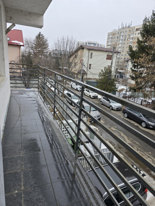 Apartament cu 2 camere | Spatios | Etaj 1 | Centrala
